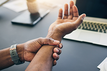 Carpal Tunnel Syndrome treatment in the Kings County, NY (Brooklyn): Brooklyn, Queens County, NY: Queens, Long Island City, Astoria, Flushing, Jamaica, Forest Hills, Sunnyside, New York County, NY (Manhattan):
Manhattan, Harlem, Upper West Side, Upper East Side, Washington Heights, Bronx County, NY: Bronx, Richmond County, NY (Staten Island): Staten Island, Nassau County, NY: Hempstead, Freeport, Long Beach, Glen Cove, Uniondale, Levittown areas