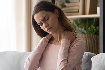 Neck Pain Treatment Neck Pain Treatment in the Kings County, NY (Brooklyn): Brooklyn, Queens County, NY: Queens, Long Island City, Astoria, Flushing, Jamaica, Forest Hills, Sunnyside, New York County, NY (Manhattan):
Manhattan, Harlem, Upper West Side, Upper East Side, Washington Heights, Bronx County, NY: Bronx, Richmond County, NY (Staten Island): Staten Island, Nassau County, NY: Hempstead, Freeport, Long Beach, Glen Cove, Uniondale, Levittown areas